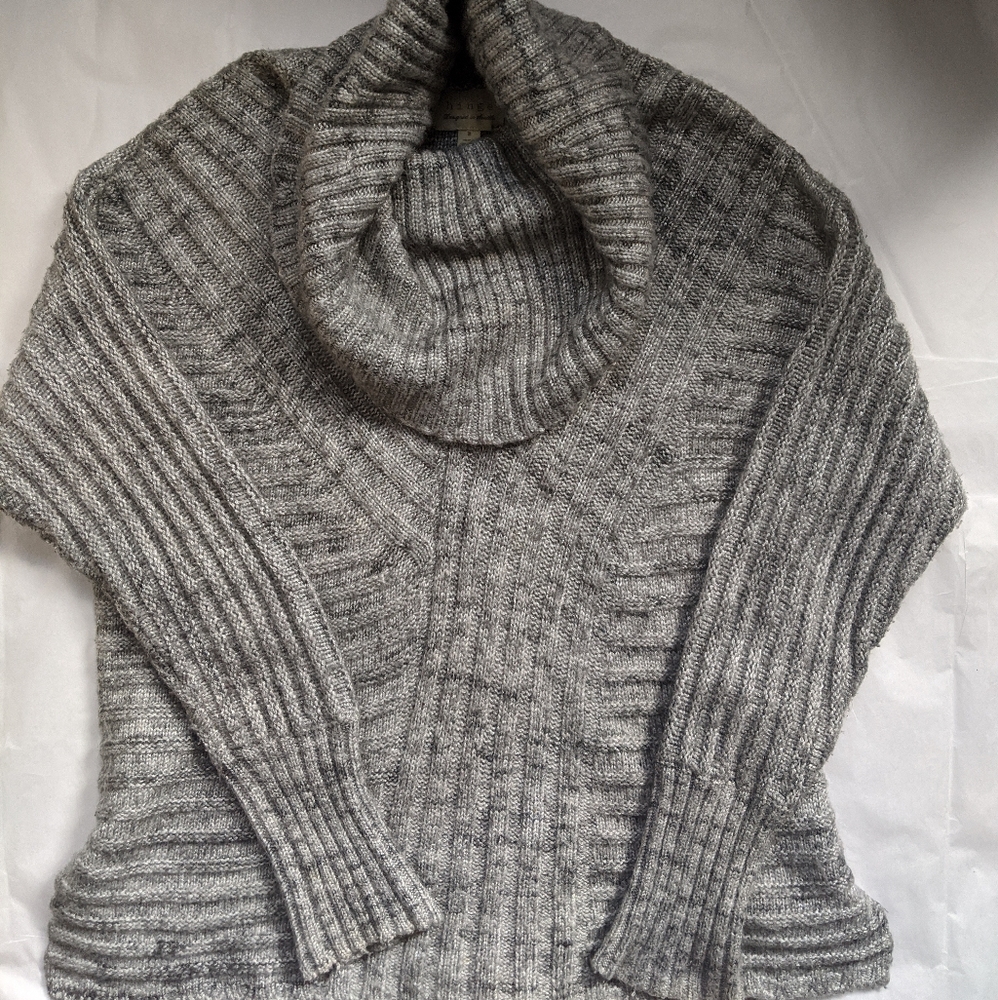 HINGE DESIGN IN SEATTLE SIZE M